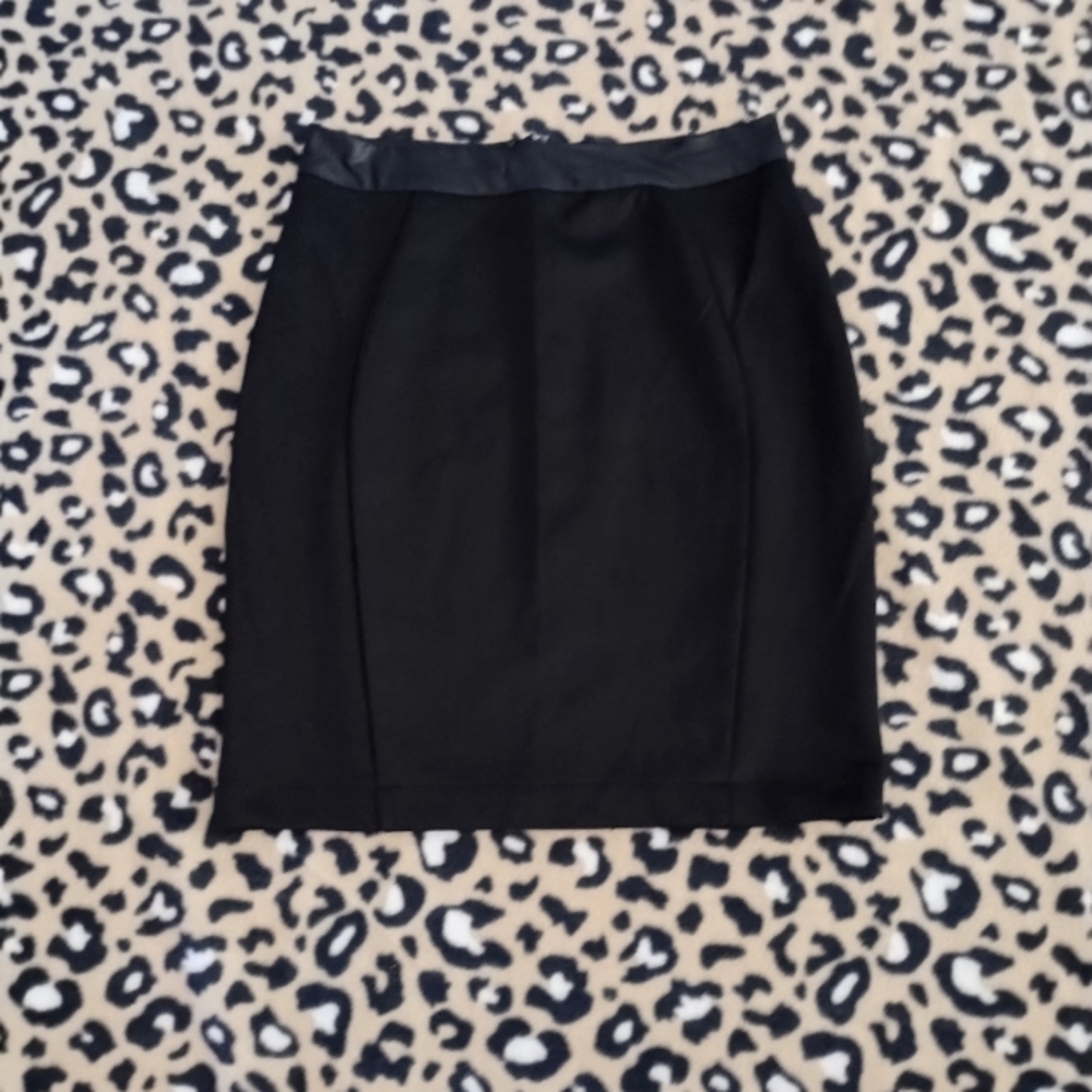 NWOT Elegant Black Women's Skirt, Size M